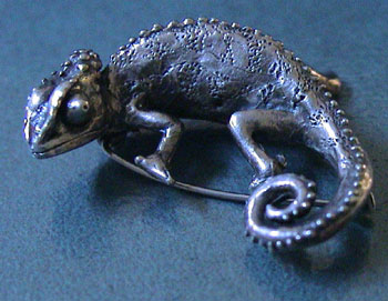 Brooch - Chameleon 'live'